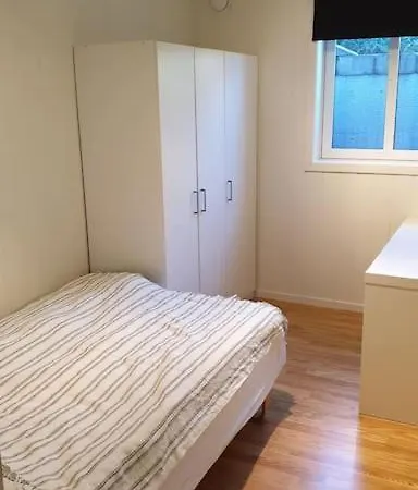Lejlighed Apartment, 1800m From Main Street